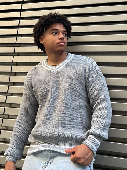 Knitted V-Sweater "Grey"