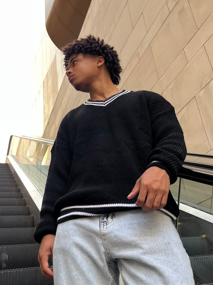 Knitted V-Sweater "Black"